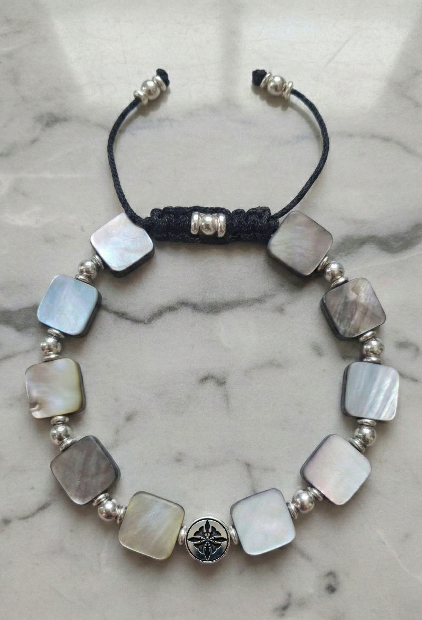 Brazalete Exclusivo Cuadro Black Shell